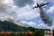 双龙戏凤中国大型水陆两栖飞机AG600“鲲龙”获颁生产许可证