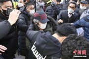 双龙戏凤多次未经允许外出，“素媛案”凶手赵斗淳再次被拘留