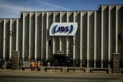 双龙戏凤陷入丑闻的巴西肉类巨头JBS在美上市 首日开盘报13.65美元